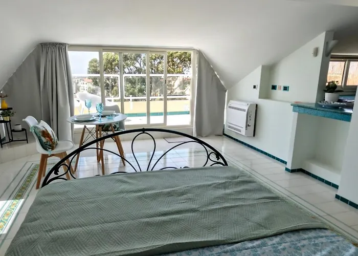 Oasis On The Gulf With A Sea View - Unique Roof
