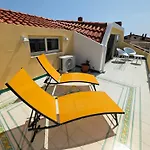 公寓 Oasis On The Gulf With A Sea View - Unique Roof 夸尔图-圣埃莱娜