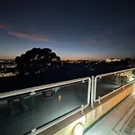 公寓 Oasis On The Gulf With A Sea View - Unique Roof *
