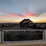 Oasis On The Gulf With A Sea View - Unique Roof