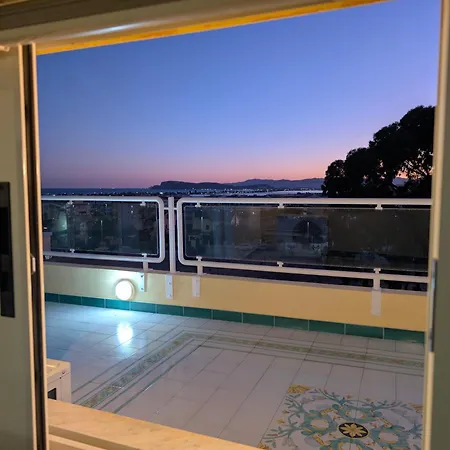 Oasis On The Gulf With A Sea View - Unique Roof