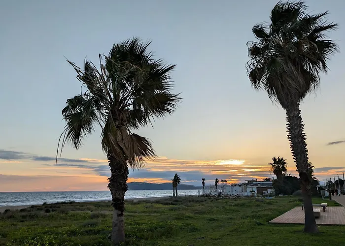 Oasis On The Gulf With A Sea View - Unique Roof